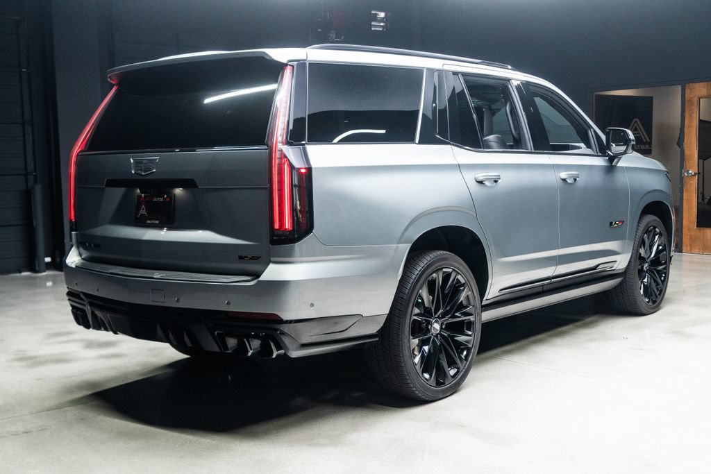Used 2025 Cadillac Escalade V w/ LPO, ONYX Package AWD/4WD image 16