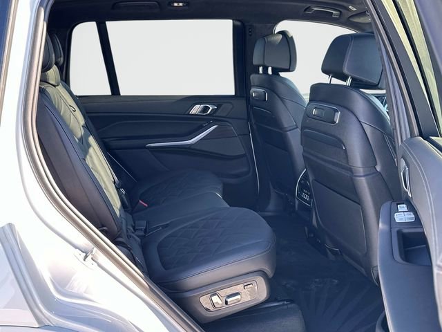 Used 2024 BMW X7 xDrive40i w/ M Sport Package image 21