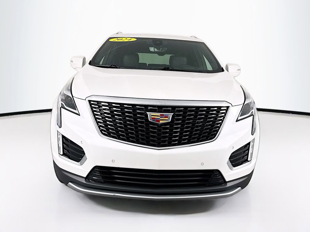 Used 2024 Cadillac XT5 Premium Luxury w/ Technology Package image 2