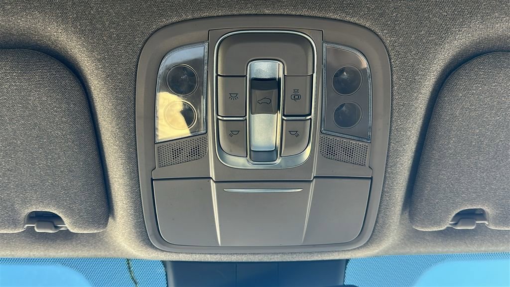 Used 2019 Hyundai Santa Fe SEL w/ Cargo Package image 30