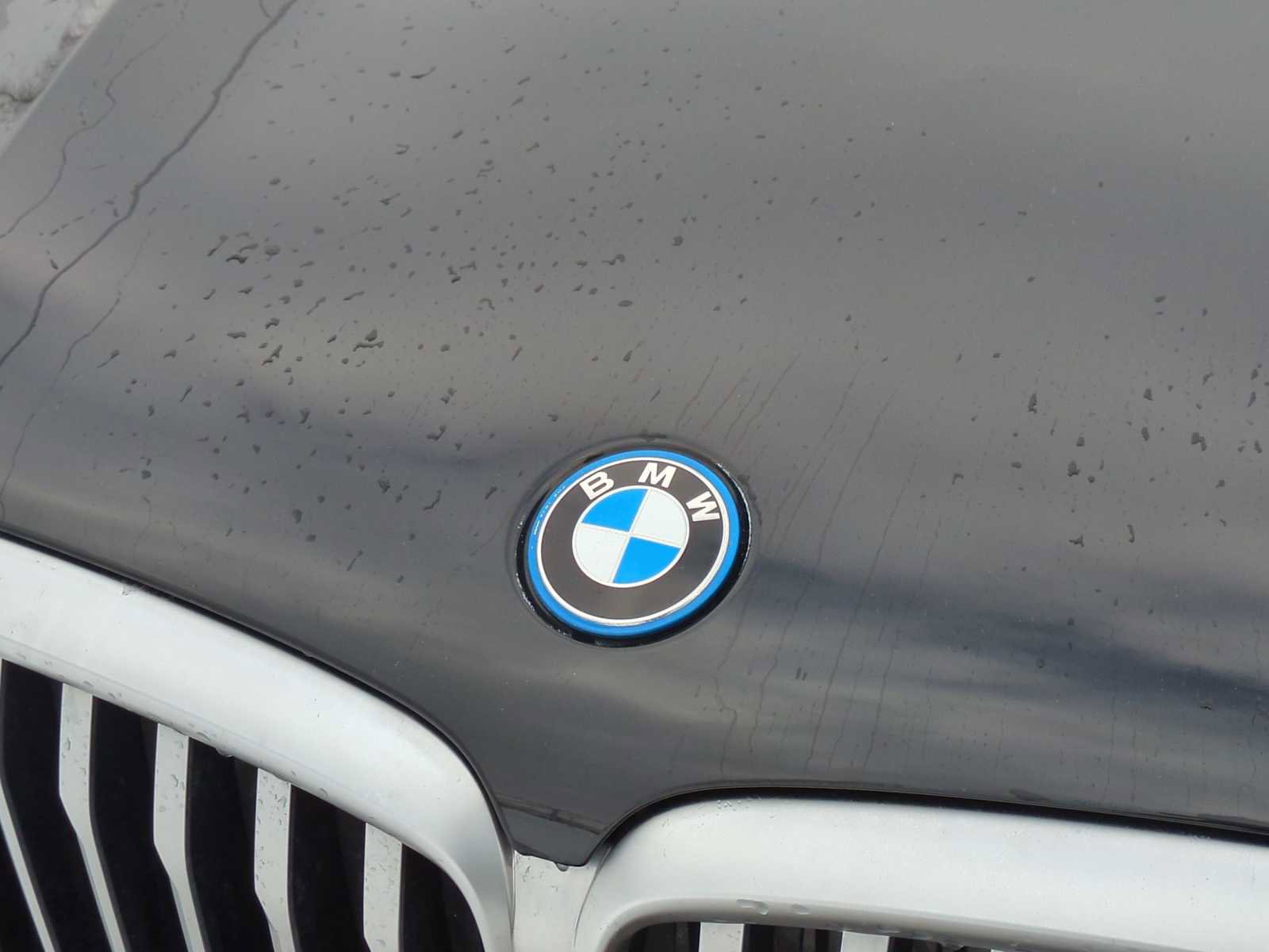 Certified 2024 BMW X5 xDrive50e w/ Premium Package image 11