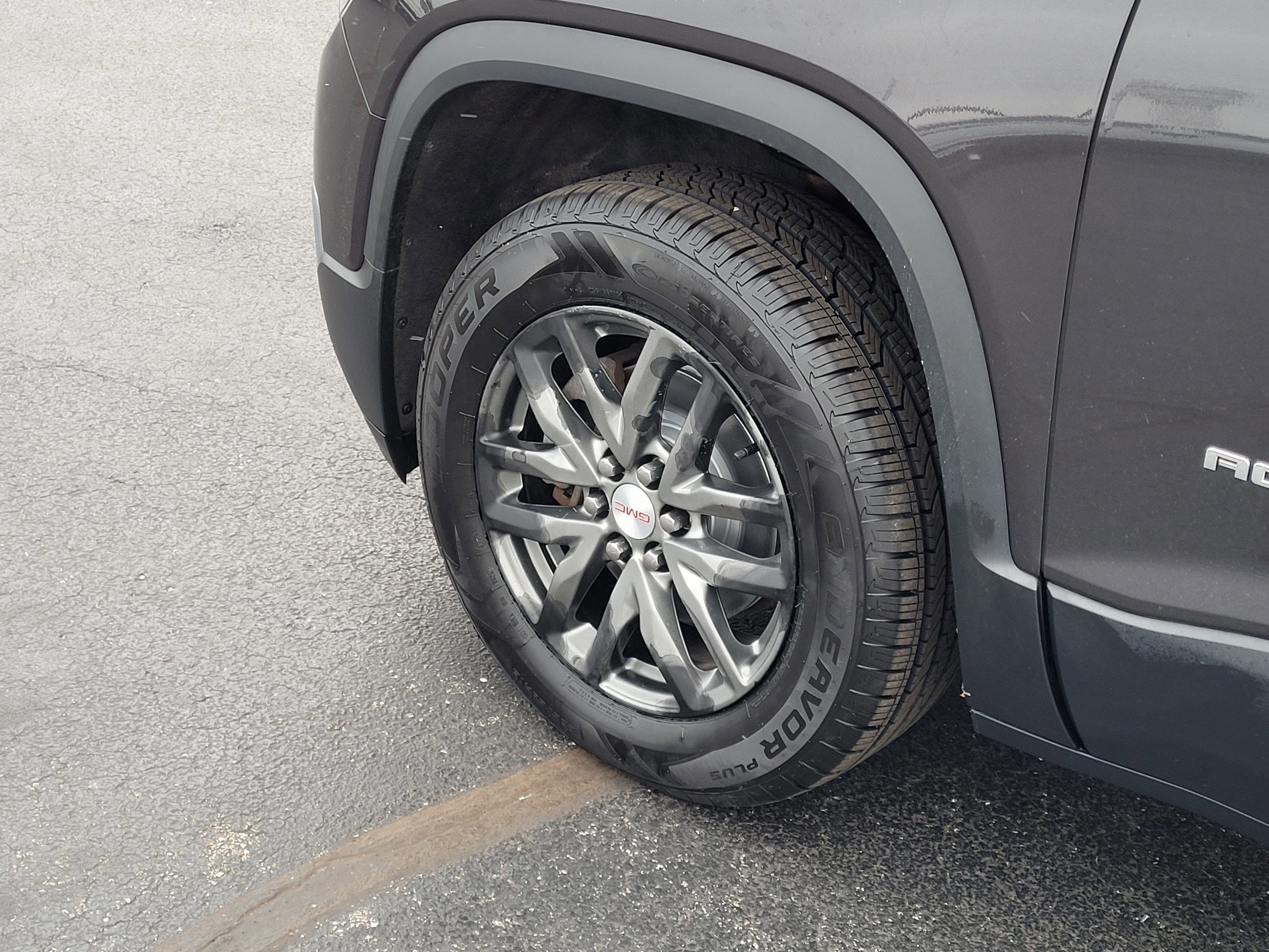 Used 2018 GMC Acadia SLT image 11