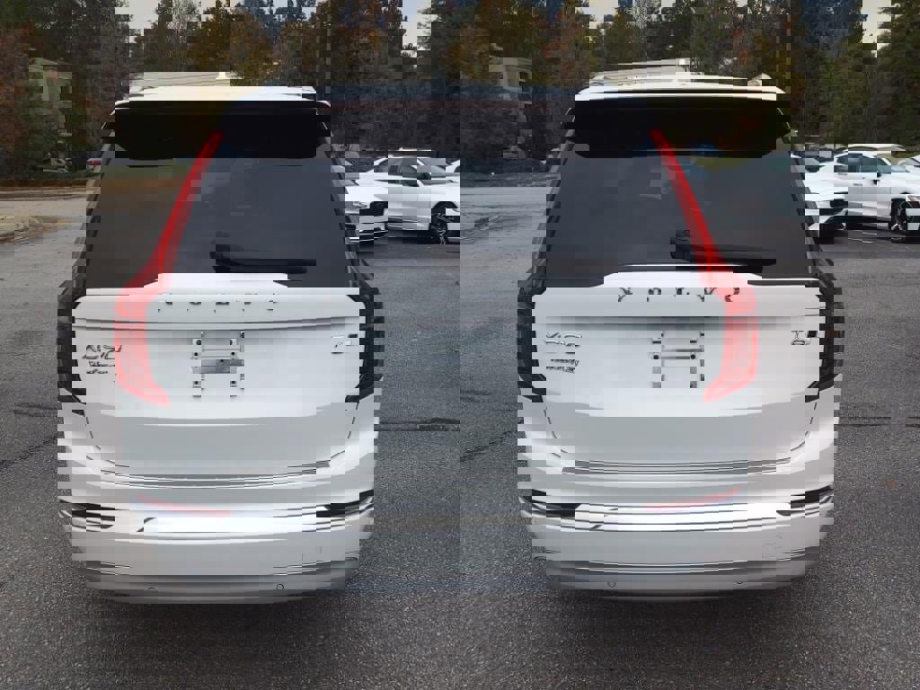 Certified 2022 Volvo XC90 T6 Inscription w/ Advanced Package image 4