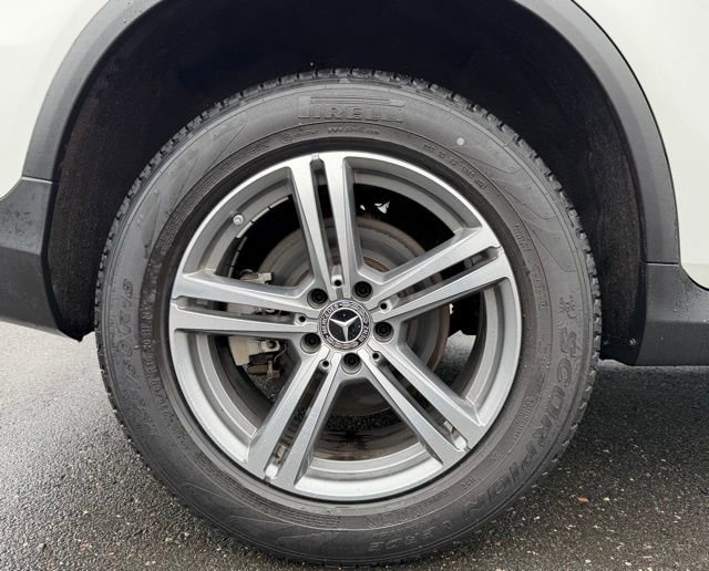 Certified 2022 Mercedes-Benz GLC 300 4MATIC image 11