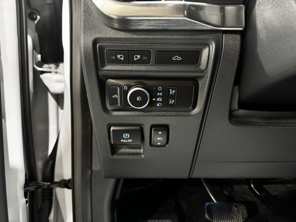 Used 2021 Ford F150 Lariat w/ Equipment Group 502A High image 39