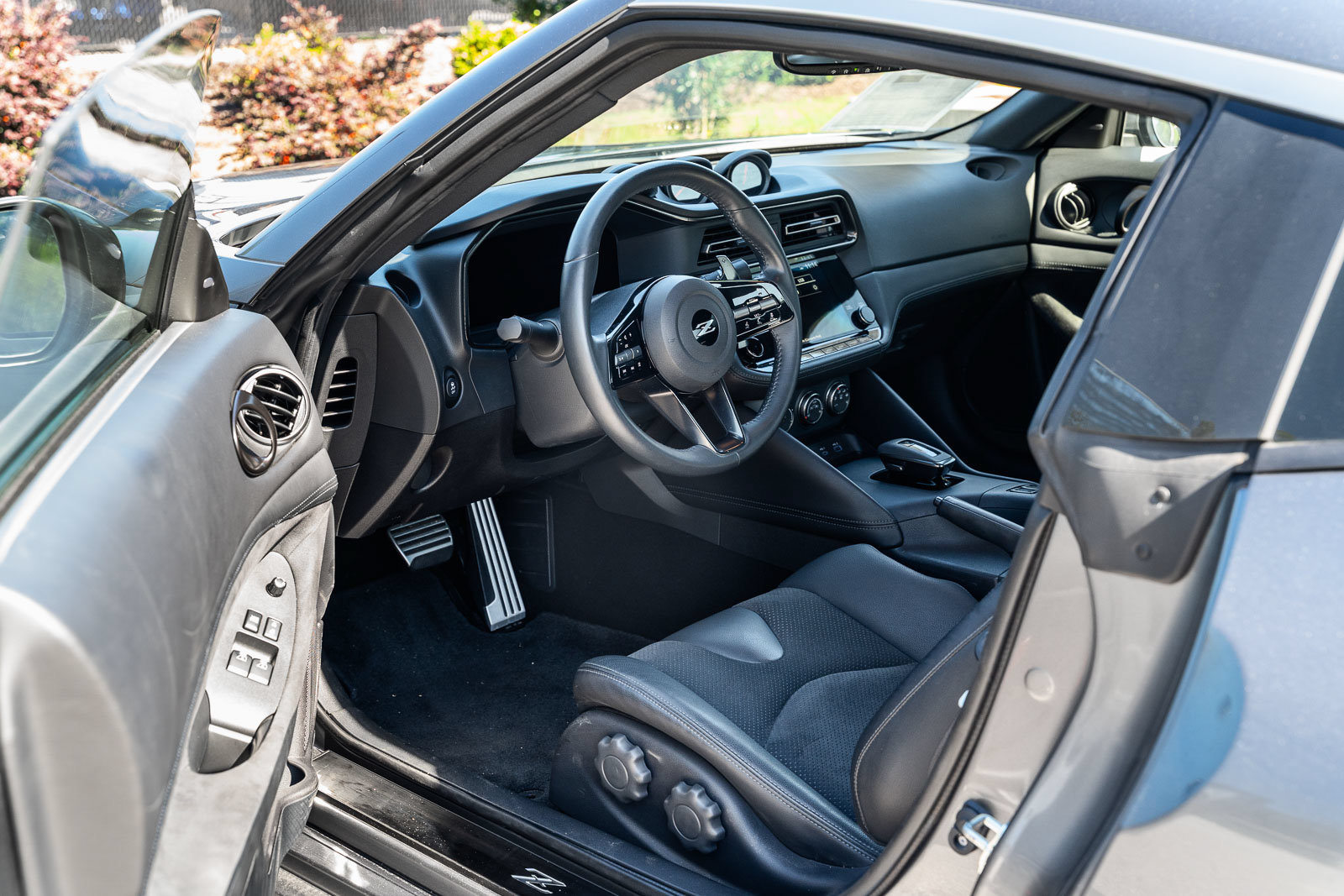 Used 2025 Nissan Z Performance w/ Floor Mat Package RWD image 28