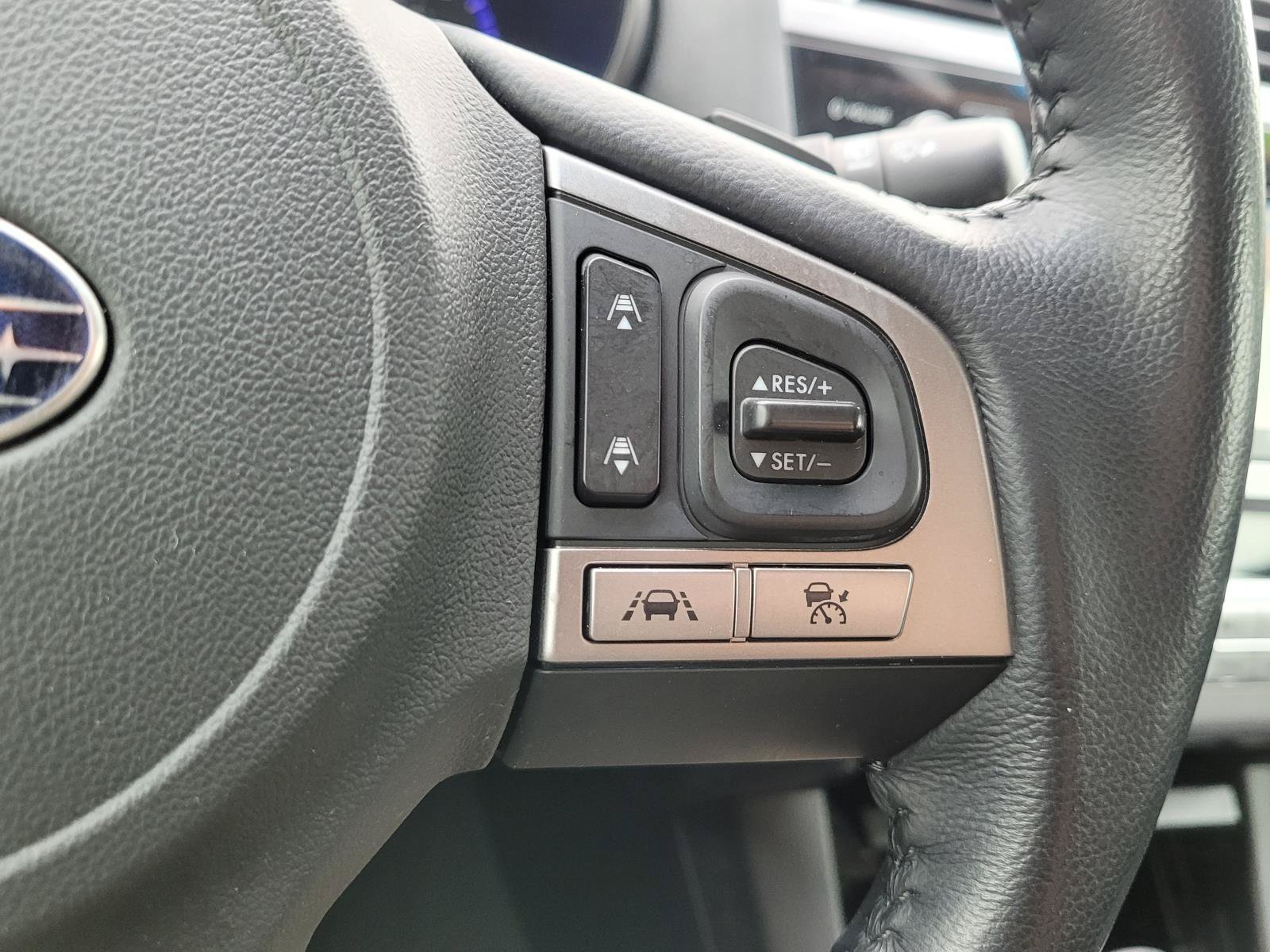 Used 2016 Subaru Outback 2.5i Limited AWD/4WD image 8