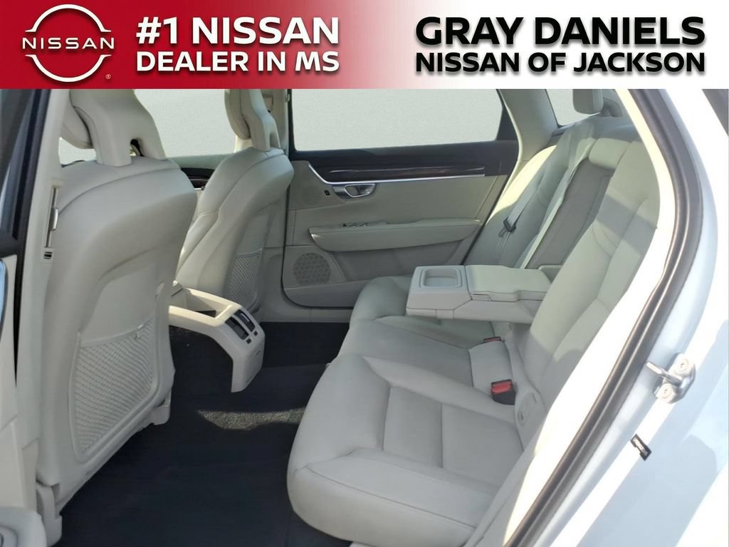 Used 2018 Volvo S90 T5 Momentum w/ Convenience Package FWD image 25