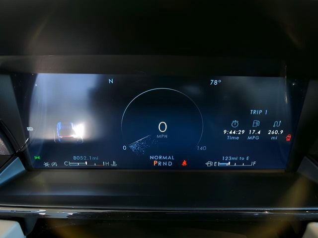 Used 2023 Lincoln Navigator Reserve image 11