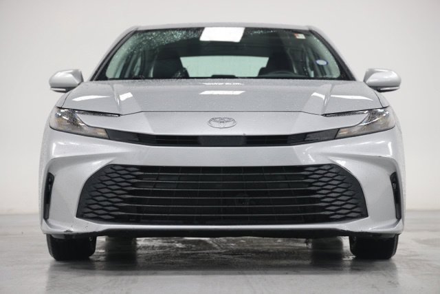 Used 2025 Toyota Camry LE FWD image 2