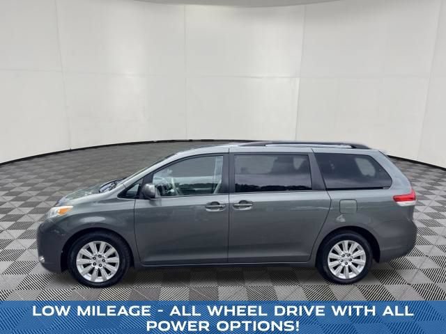 Used 2014 Toyota Sienna LE AWD/4WD image 2