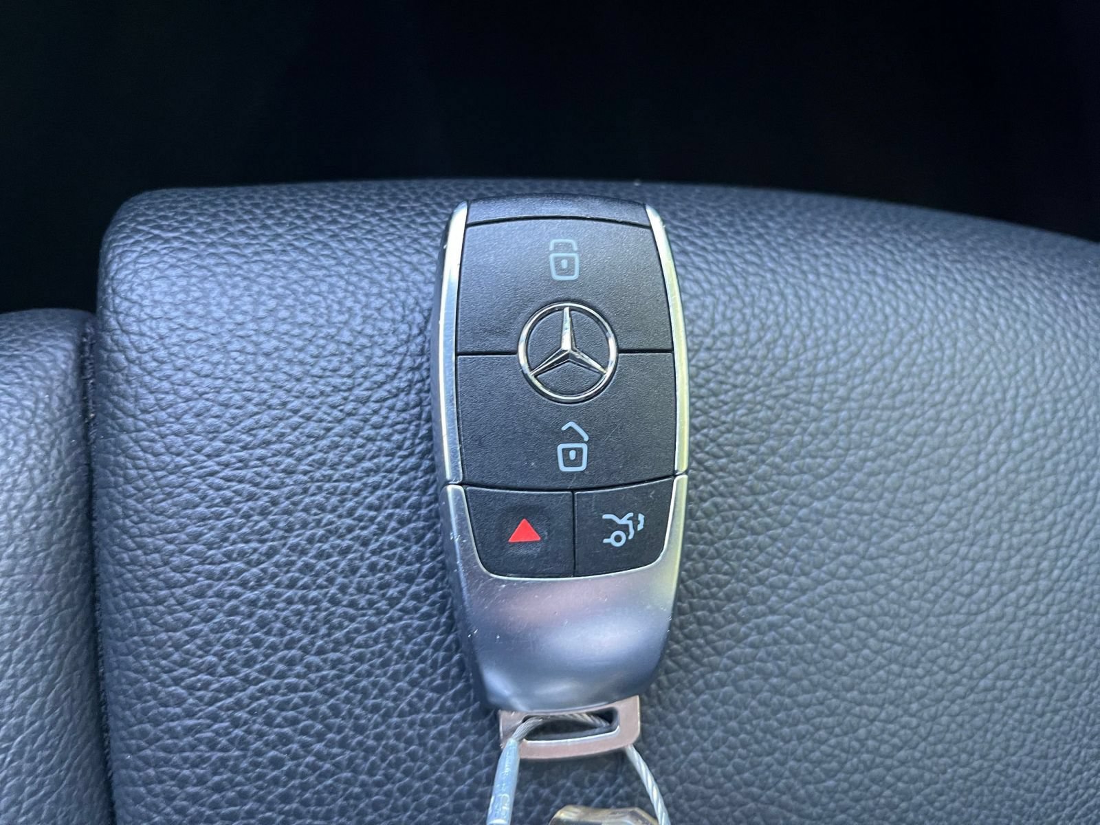 Used 2025 Mercedes-Benz GLB 250 image 20