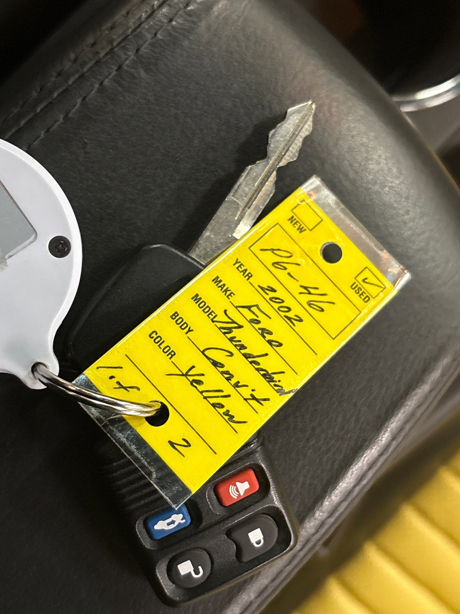 Used 2002 Ford Thunderbird image 24