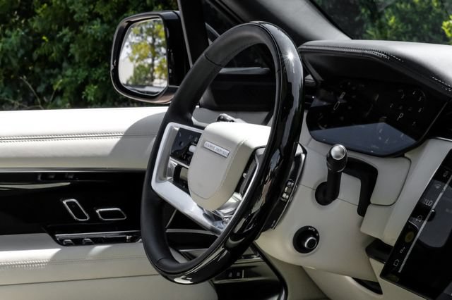 Used 2026 Land Rover Range Rover Long Wheelbase Autobiography AWD/4WD image 21