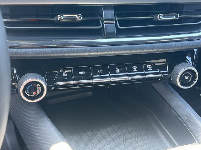 Used 2024 Chevrolet Equinox EV RS image 17