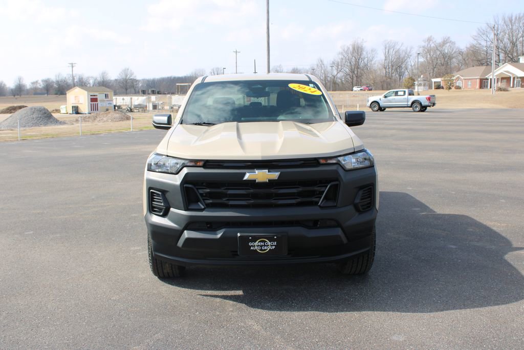 Used 2024 Chevrolet Colorado W/T image 3