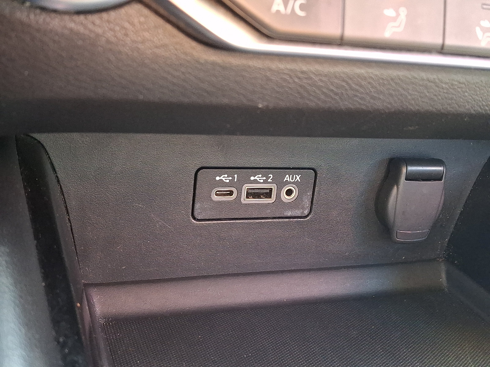Used 2024 Nissan Altima 2.5 SR FWD image 24