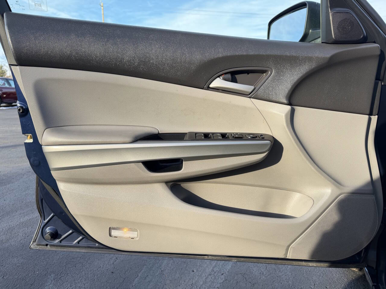 Used 2010 Honda Accord EX image 12