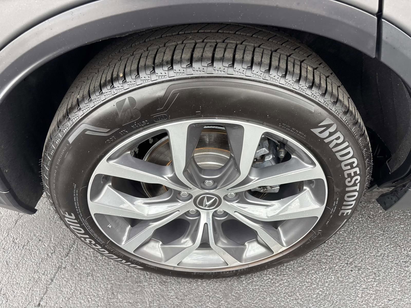 Used 2023 Acura MDX SH-AWD w/ Technology Package image 12