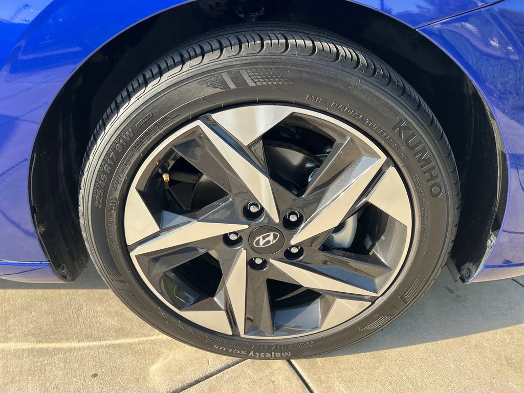 Certified 2023 Hyundai Elantra SEL w/ Convenience Package FWD image 5