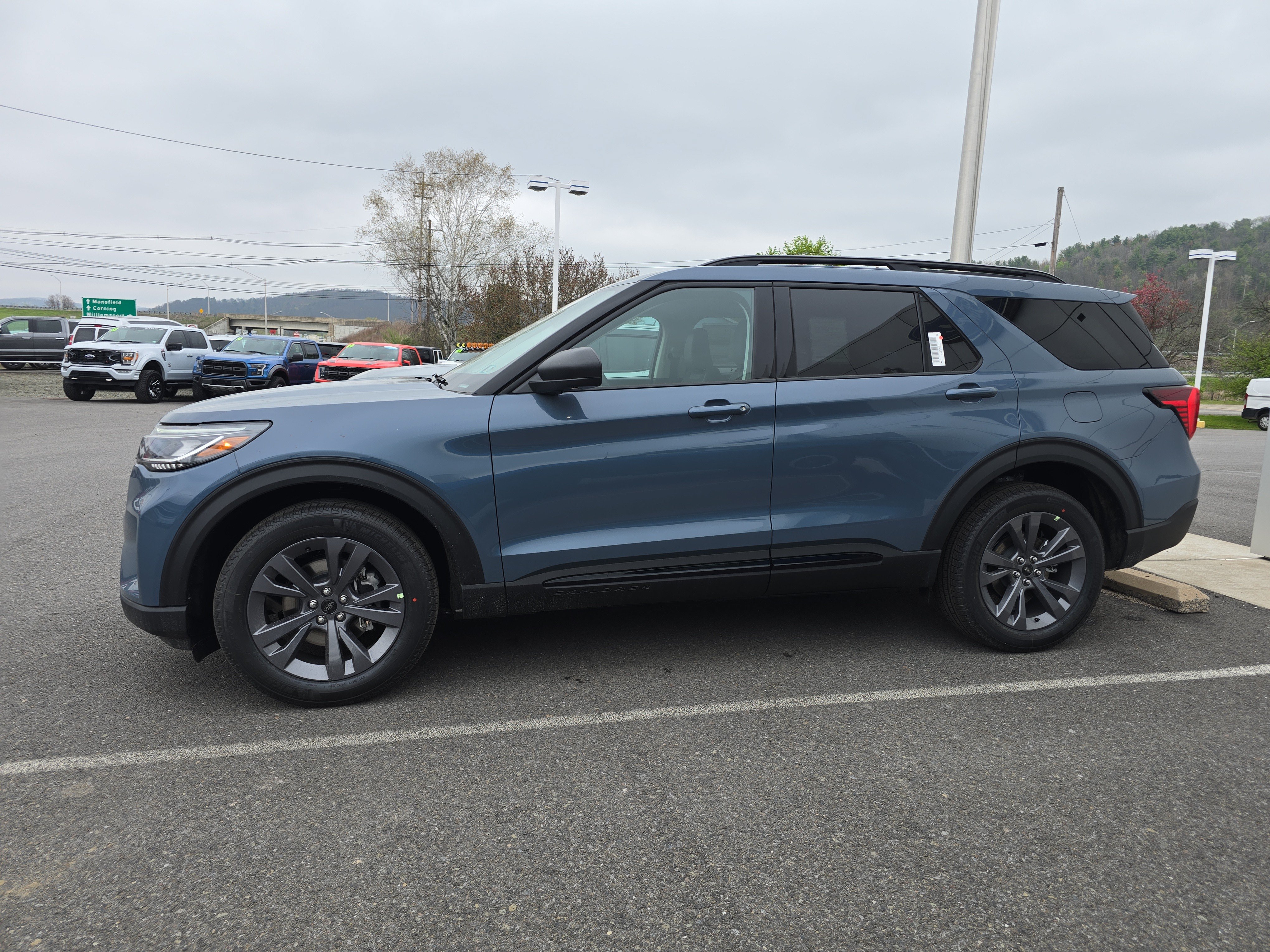 New 2026 Ford Explorer Active w/ Active Comfort Package AWD/4WD image 7