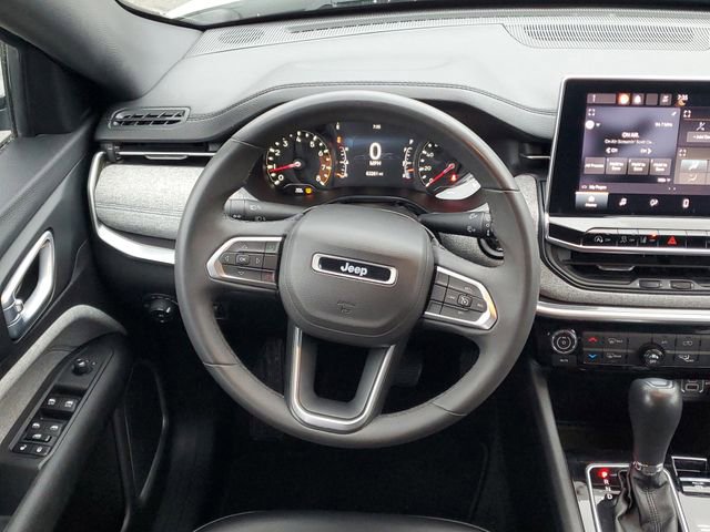 Used 2023 Jeep Compass Latitude AWD/4WD image 28