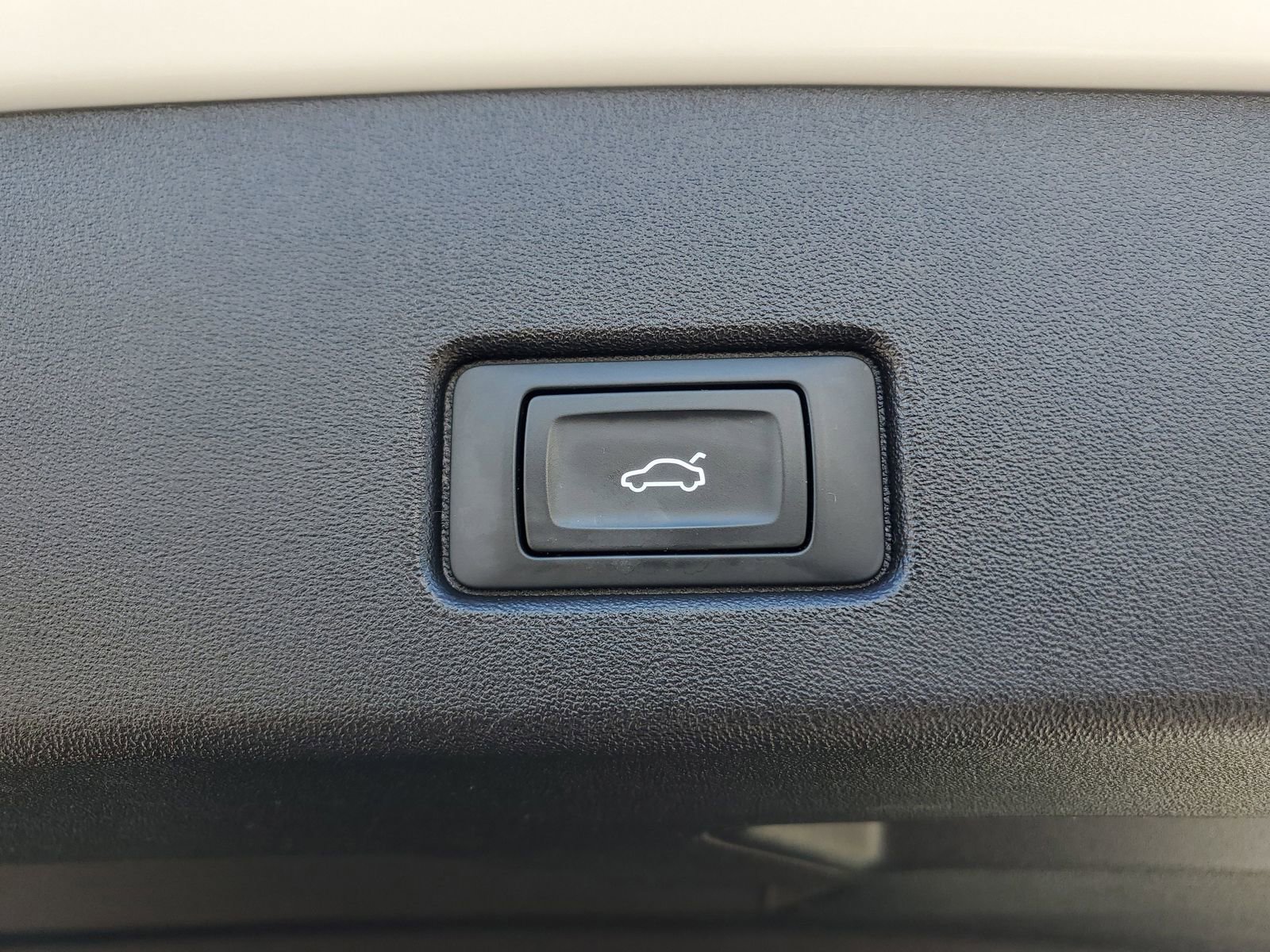 Used 2023 Audi Q4 e-tron Premium w/ 20" Wheel Package image 10