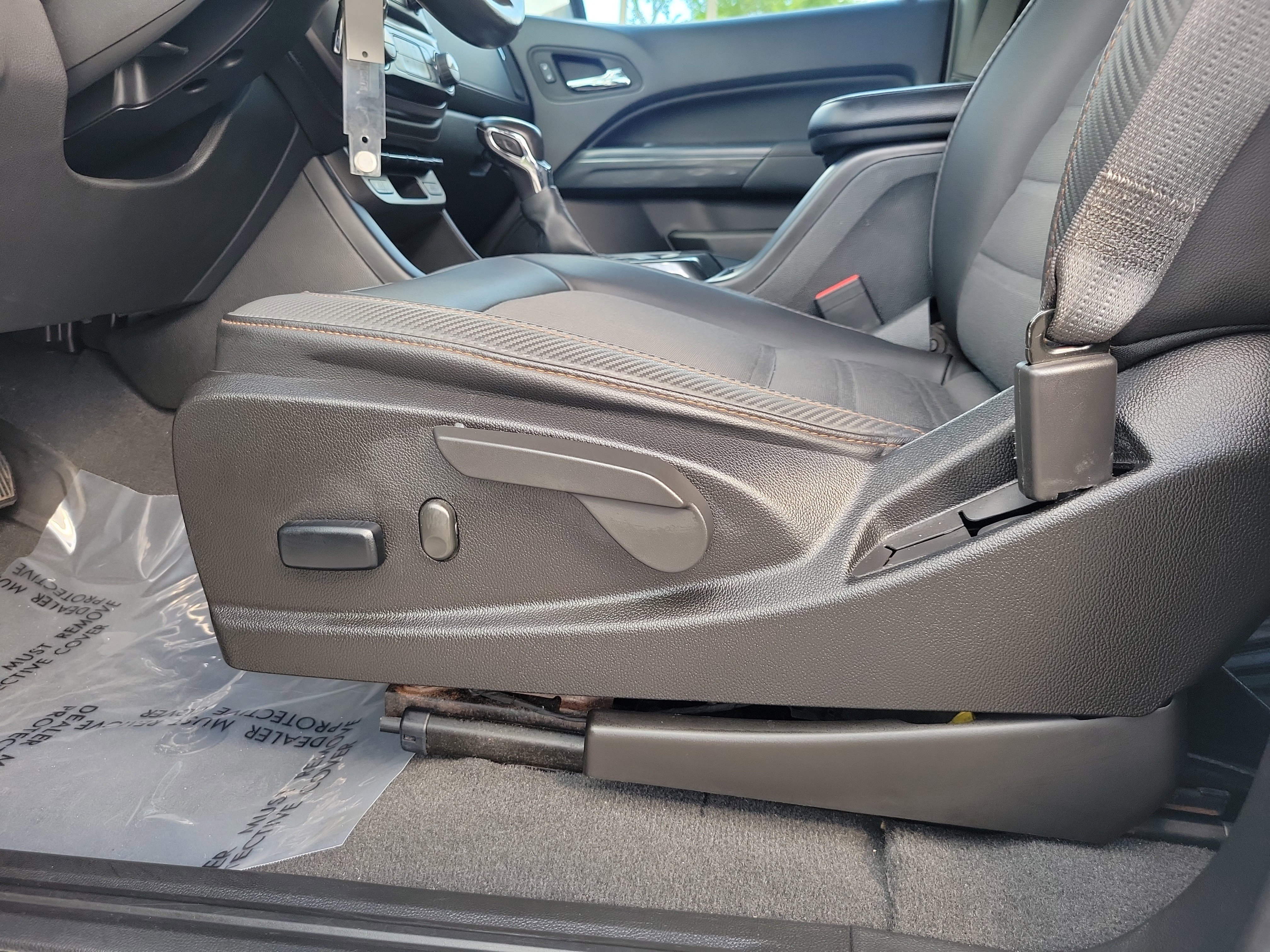 Used 2022 GMC Canyon AT4 w/ Trailering Package image 12