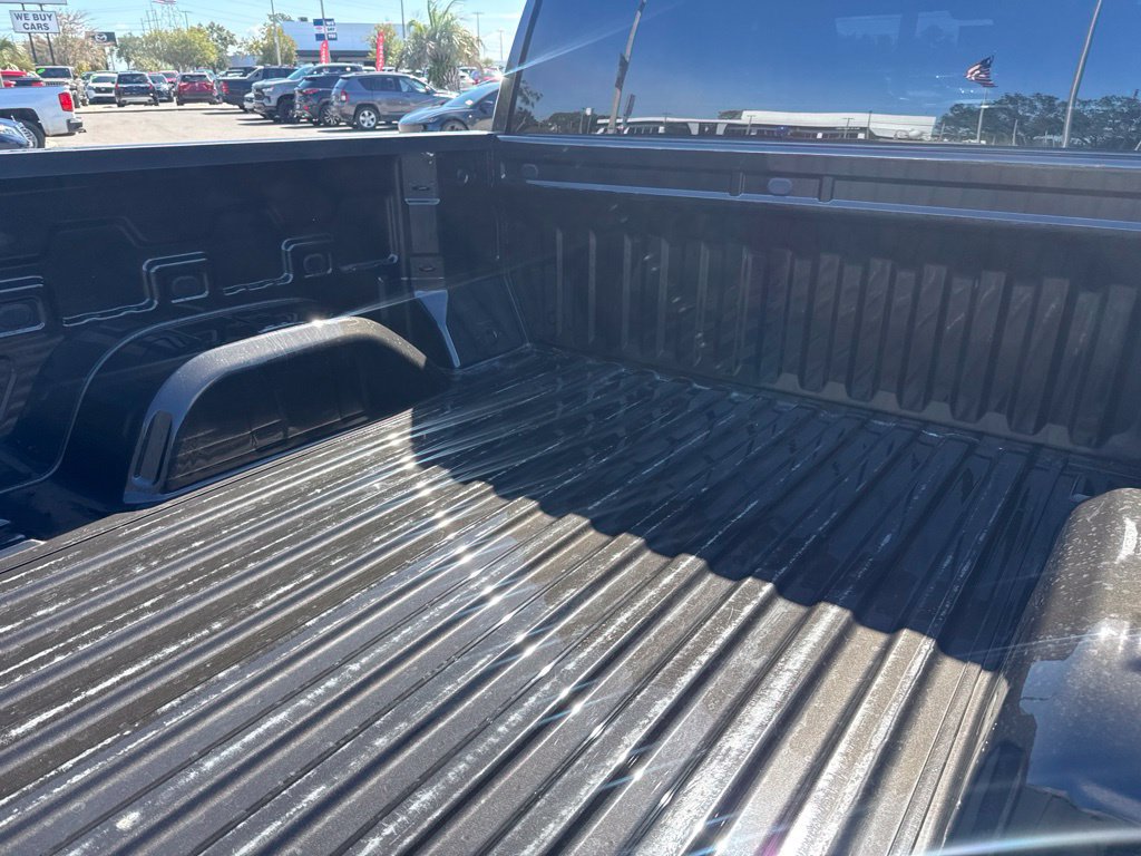 Used 2022 Chevrolet Silverado 1500 Custom w/ LPO, Dark Essentials Package RWD image 6