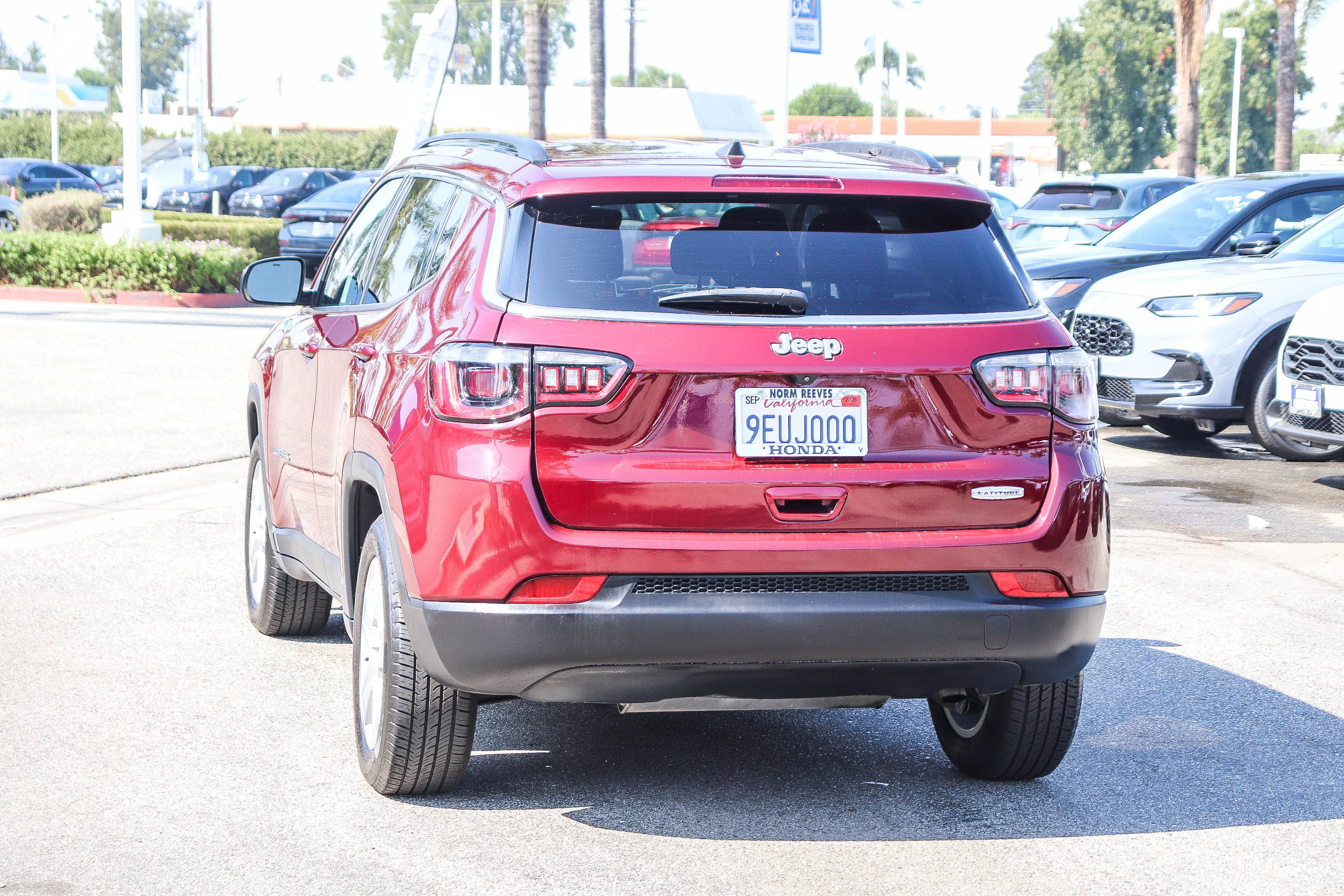 Used 2022 Jeep Compass Latitude FWD image 13