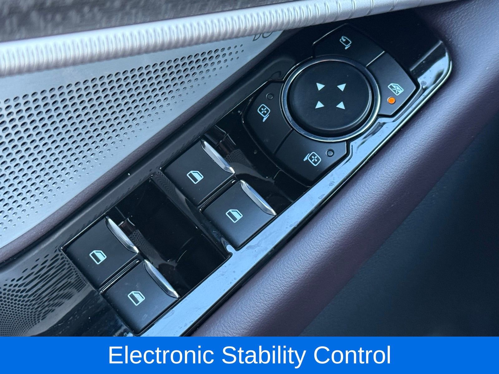 Used 2025 Ford Explorer Platinum w/ LUX Leather Package image 40