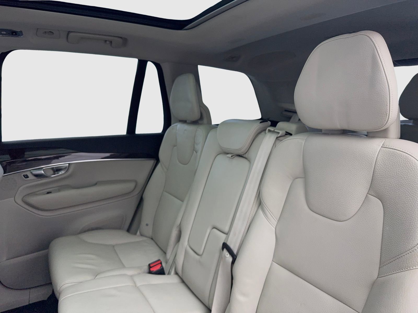 Used 2019 Volvo XC90 T5 Momentum w/ Multimedia Package image 35