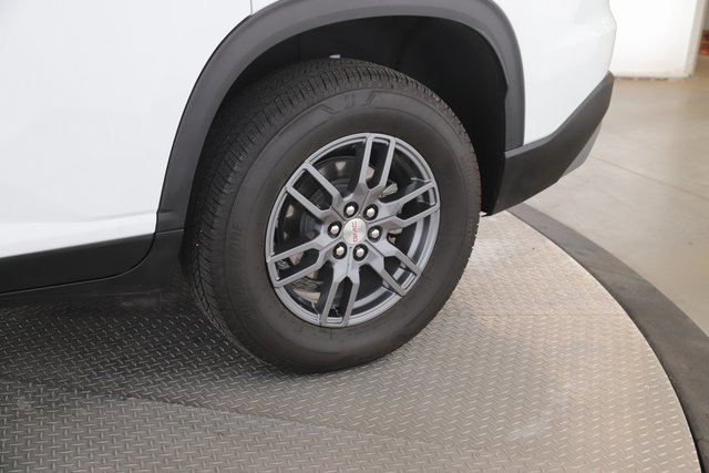 Used 2025 GMC Acadia Elevation image 11