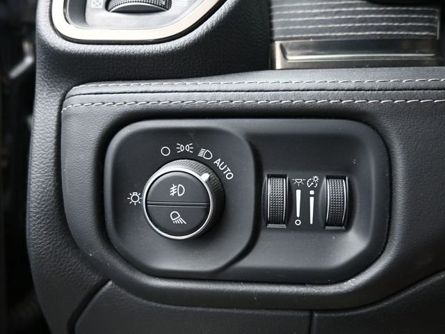 Used 2020 RAM 2500 Limited image 15