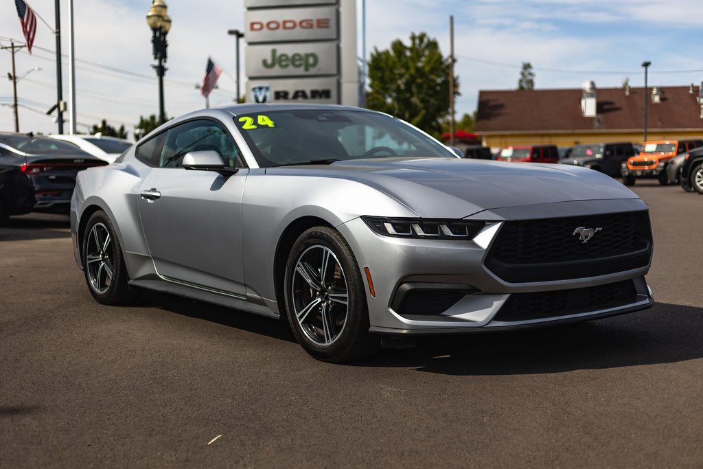 Used 2024 Ford Mustang Premium image 6