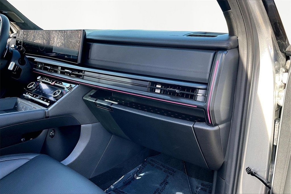 Used 2025 Hyundai Santa Fe Calligraphy image 17