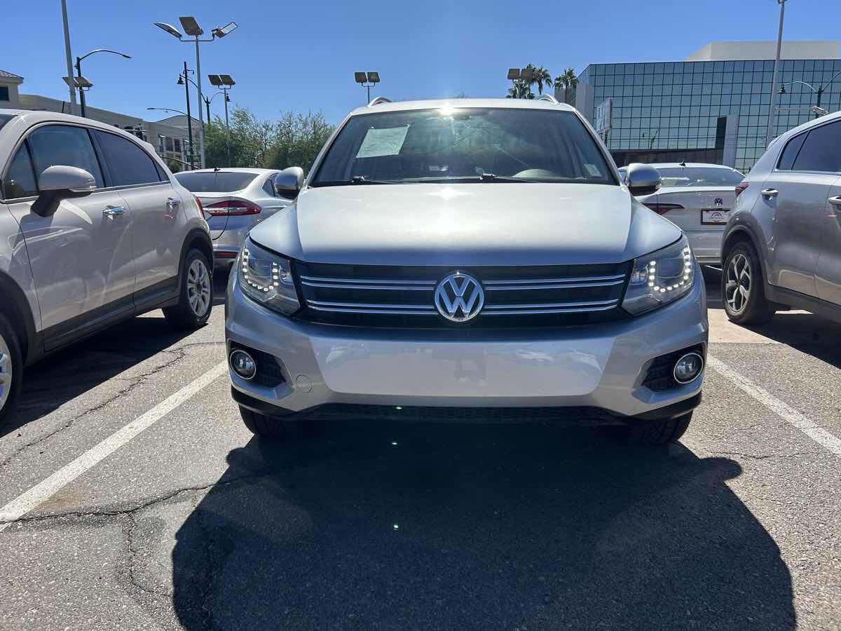 Used 2016 Volkswagen Tiguan SEL image 3