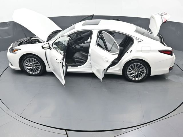 Used 2021 Lexus ES 300h w/ Accessory Package image 53
