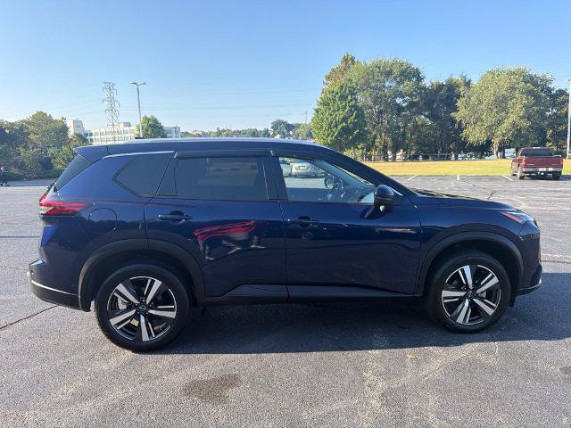 Certified 2025 Nissan Rogue SL w/ SL Premium Package AWD/4WD image 11