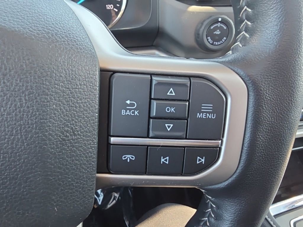 Used 2023 Ford Expedition XLT image 16