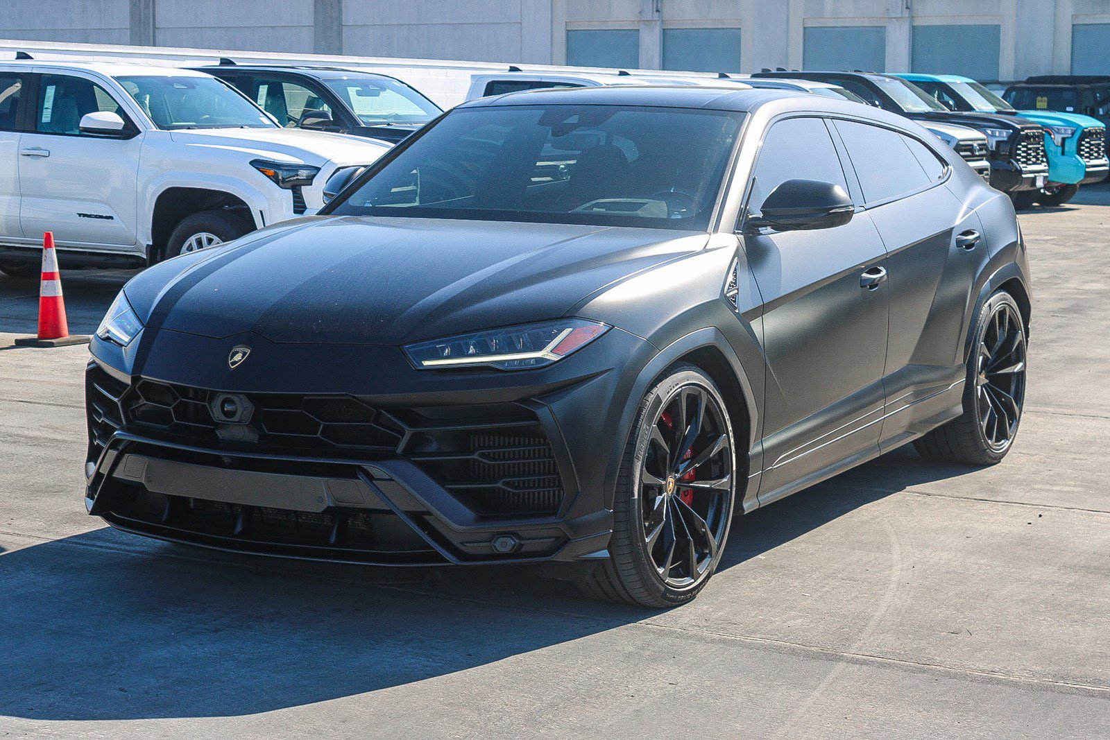 Used 2021 Lamborghini Urus image 5