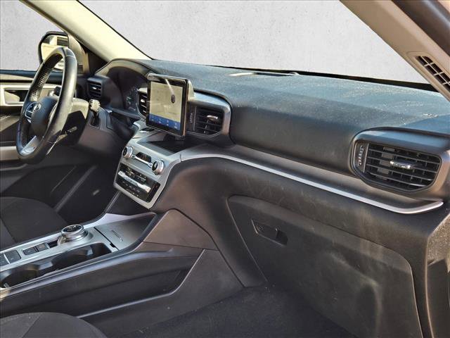 Used 2022 Ford Explorer XLT image 18