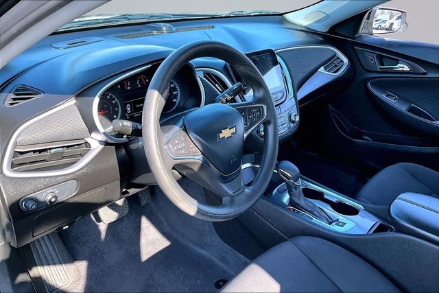 Used 2023 Chevrolet Malibu LT image 16