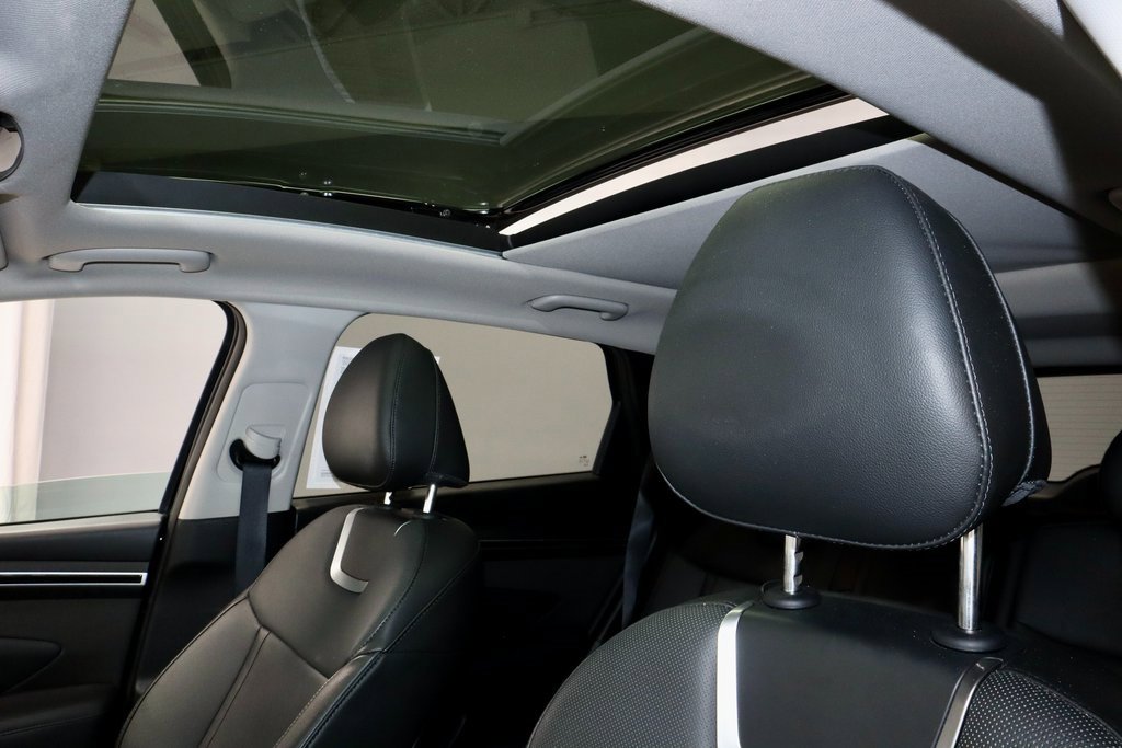 Used 2024 Hyundai Tucson Limited image 33