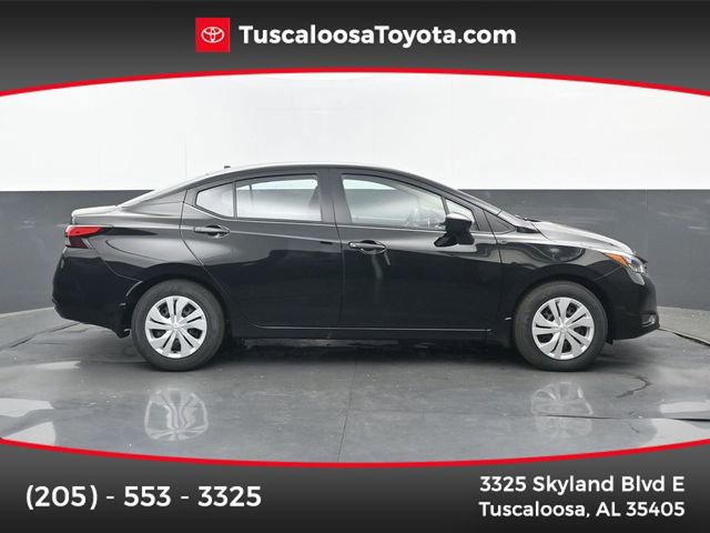 Used 2025 Nissan Versa S w/ Trunk Package FWD image 1