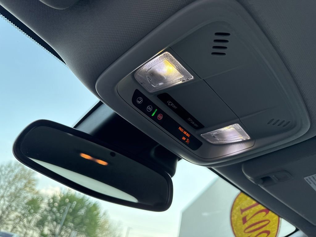 Used 2021 Chevrolet Malibu LT w/ Leather Package image 28