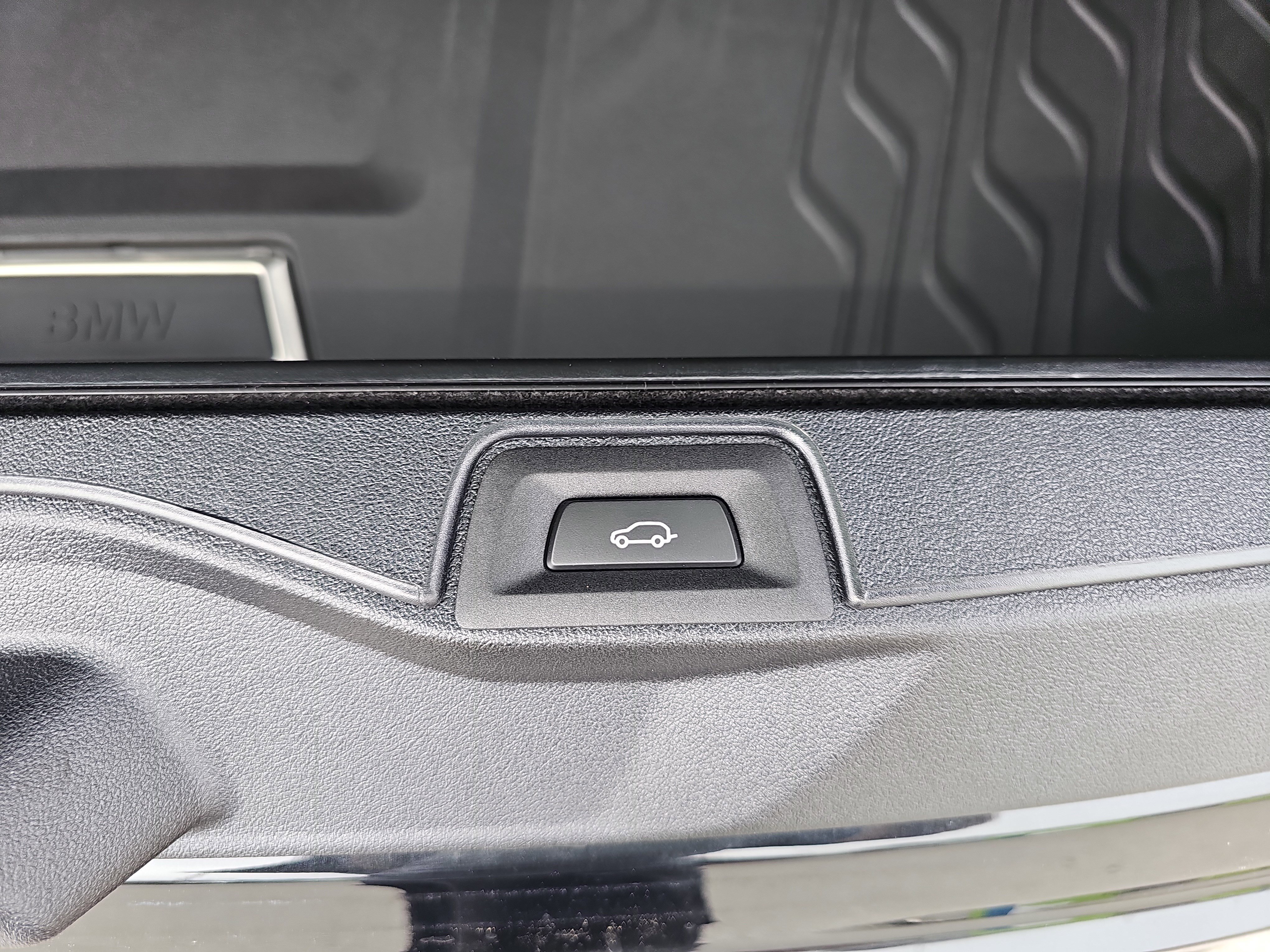 New 2026 BMW X5 xDrive40i w/ M Sport Package AWD/4WD image 13