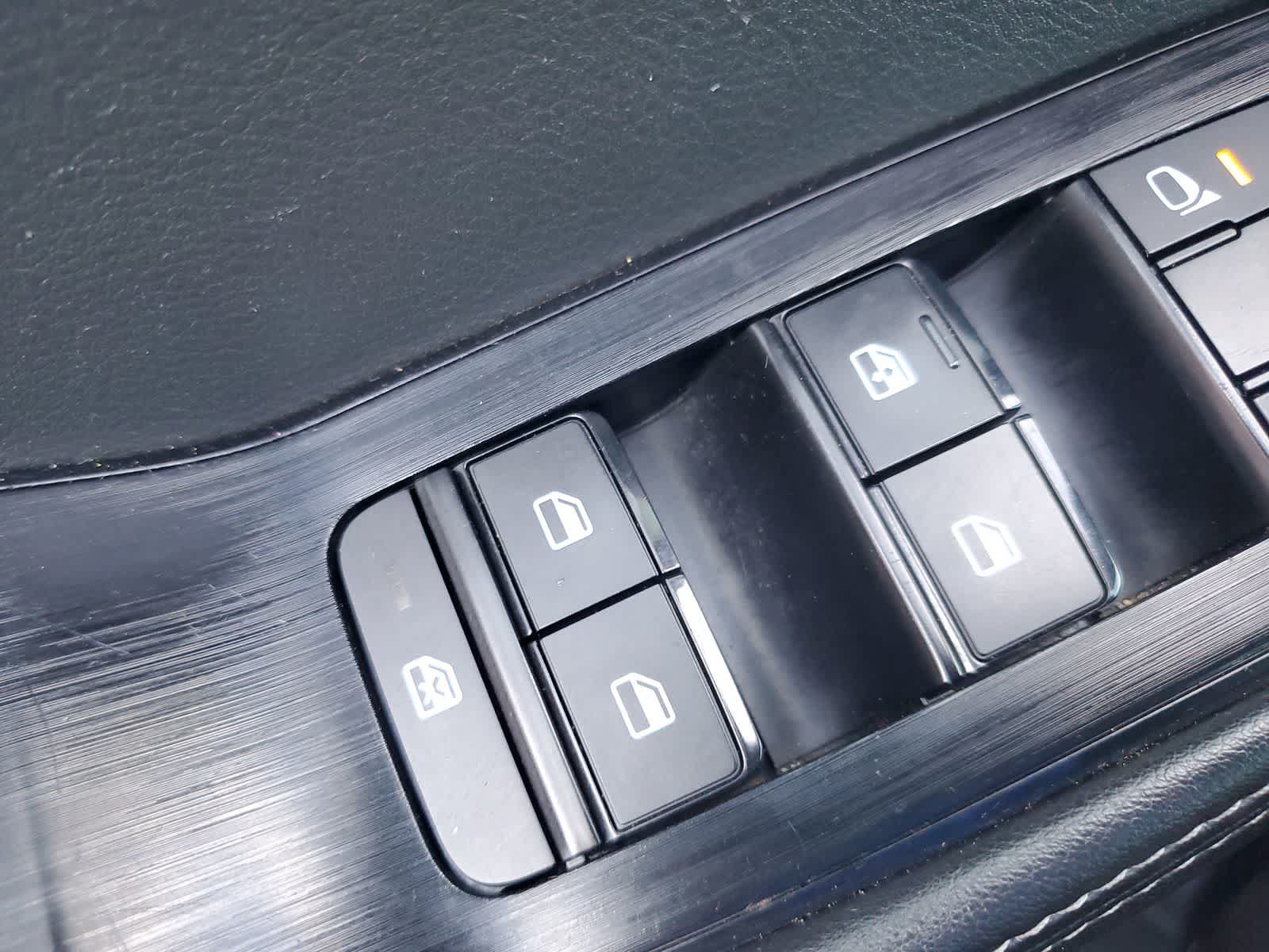 Used 2023 Nissan Rogue SV AWD/4WD image 24