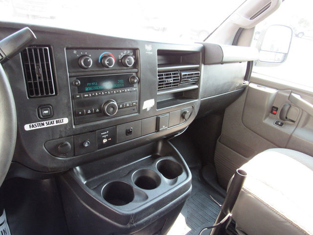 Used 2016 Chevrolet Express 2500 RWD image 35