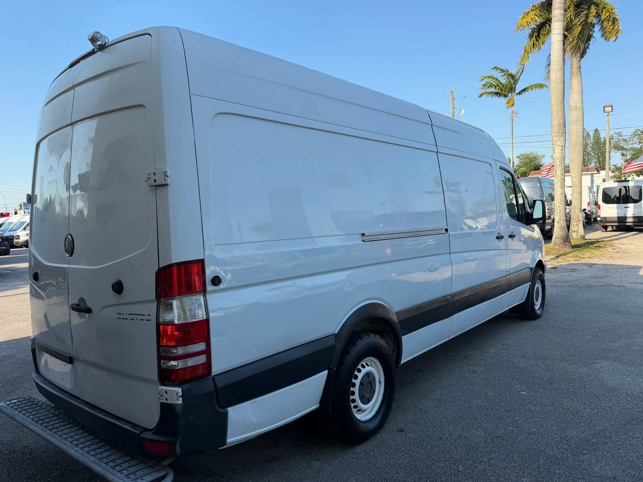 Used 2012 Mercedes-Benz Sprinter 2500 image 7